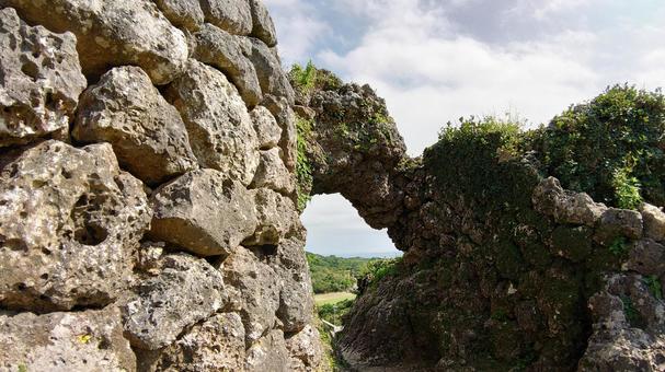沖縄県南城市の史跡、玉城城跡の写真素材18468595- PIXTA