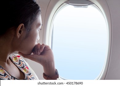 飛行機の窓の眺めの写真・画像素材-Snapmart スナップマート